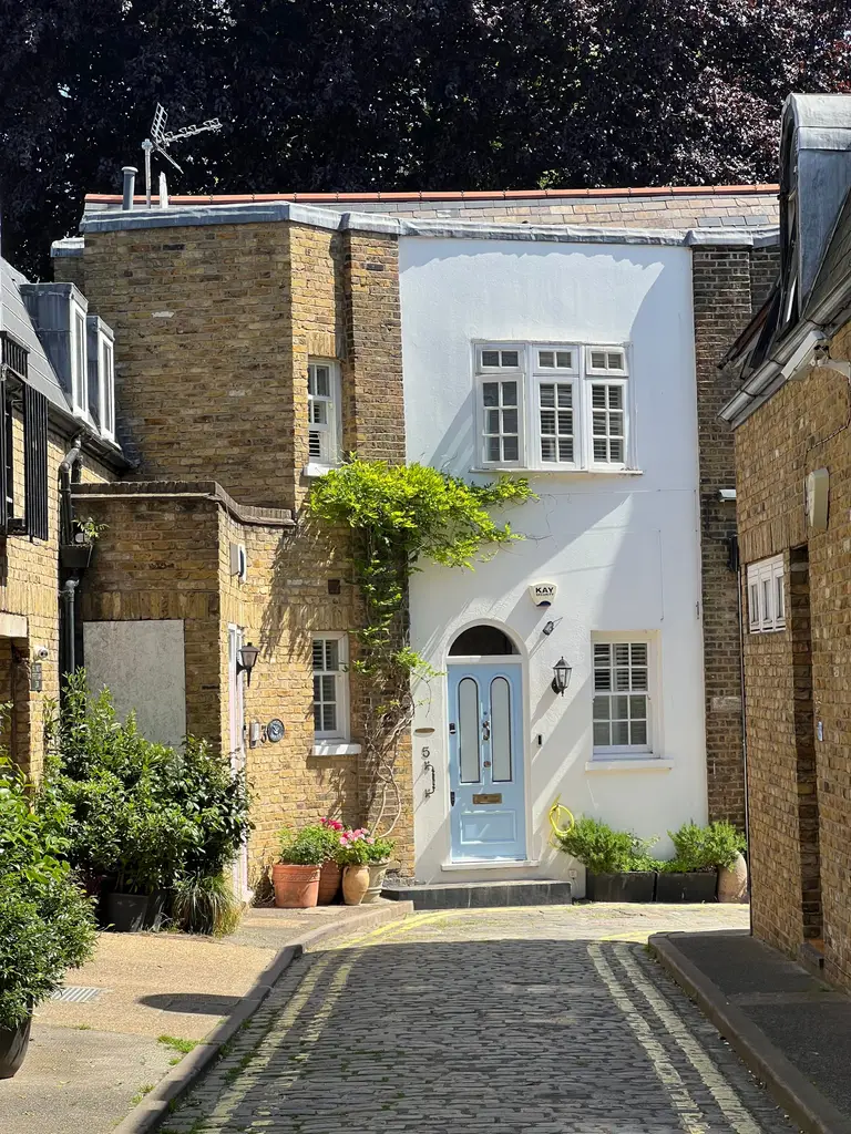Selling Flying Freehold Properties Without Surprises